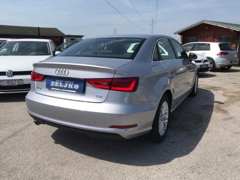 Audi A3 1,6 TDI **LED**XENON**