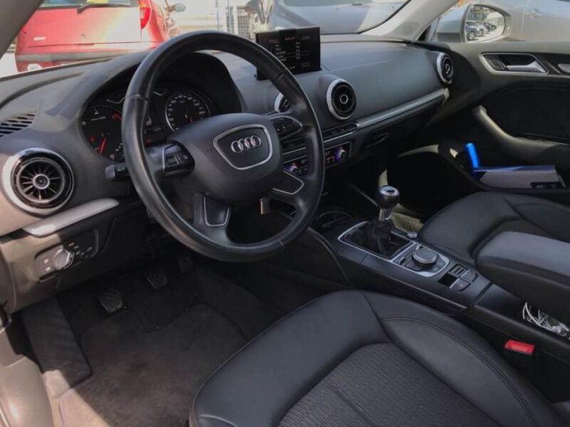 Audi A3 1,6 TDI **LED**XENON**