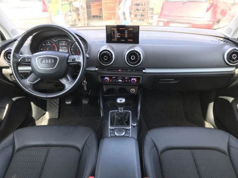 Audi A3 1,6 TDI **LED**XENON**