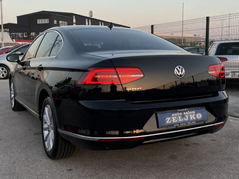 VW Passat 2.0 TDI ••HIGHLINE•• xenon | LED | navi | kamera | alcantara